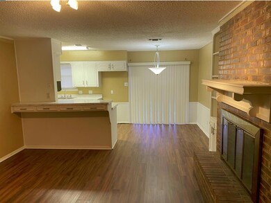 510 Billie Ruth Ln unit 510, Hurst, TX 76053 - photo 3