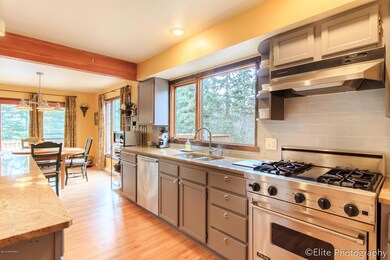 gas range, dble sink