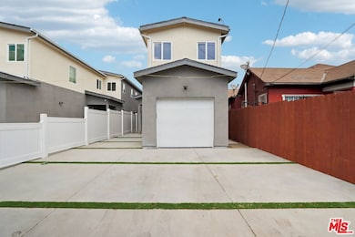 1675 E 111th St, Los Angeles, CA 90059 - photo 2