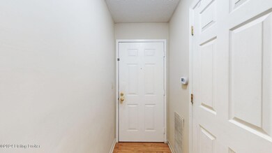 5-web-or-mls-3805 Yardley Ct 207 Louisvi