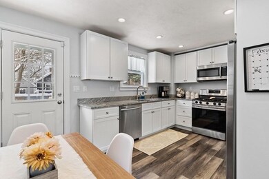 17 Ellis St, Quincy, MA 02169 - photo 4