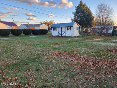 713 N 10th St, Selinsgrove, PA 17870 - photo 3