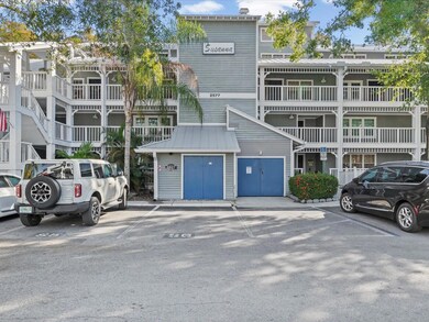 2577 Dolly Bay Dr unit 302, Palm Harbor, FL 34684 - photo 3