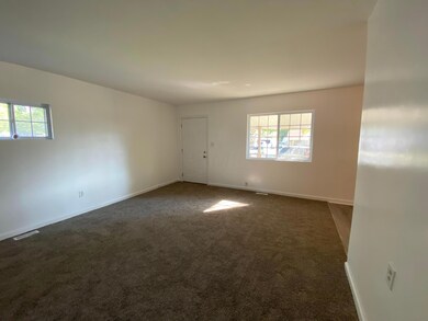 1760 Eastfield Dr N, Columbus, OH 43223 - photo 2