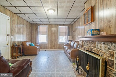 1725 Hollins St, Baltimore, MD 21223 - photo 4