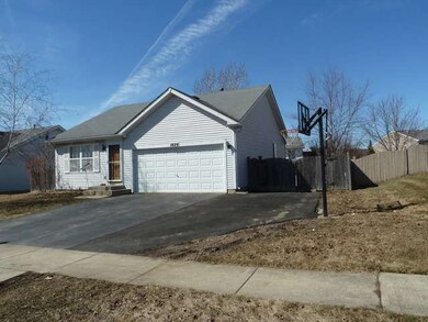 unlisted-address, Carpentersville, IL 60110 - photo 3