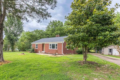 212 N Maple St, Adamsville, TN 38310 - photo 2