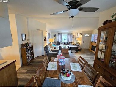 3200 Oak Terrace Dr unit 47, Lebanon, OR 97355 - photo 6