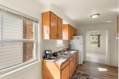 7407 Jarnecke Ave, Hammond, IN 46324 - photo 5