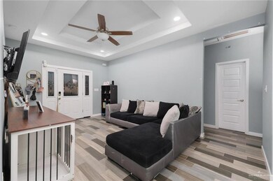 1112 Mezquite Dr, Alamo, TX 78516 - photo 3