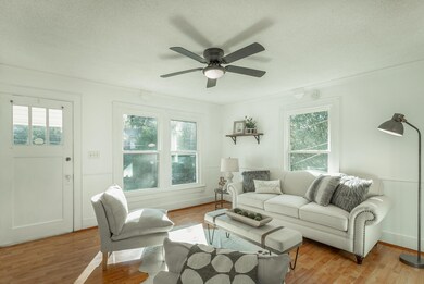 208 Lakeview Dr, Rossville, GA 30741 - photo 5