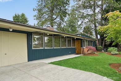 2148 N 115th St, Seattle, WA 98133 - photo 2