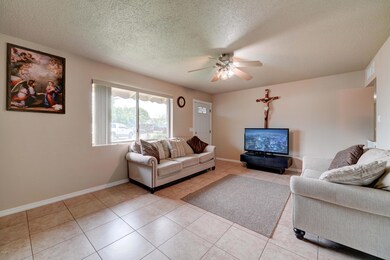 119 N Flint Cir-8