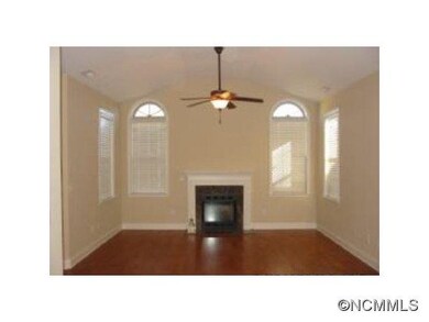 Living Room with fireplace