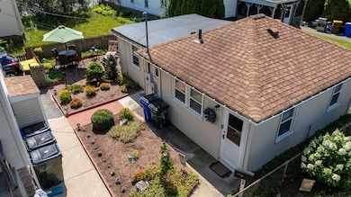 69 Summerfield St, Fall River, MA 02720 - photo 3