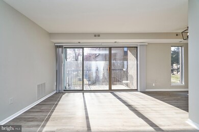 11052 Camfield Ct unit 6A-104, Manassas, VA 20109 - photo 6