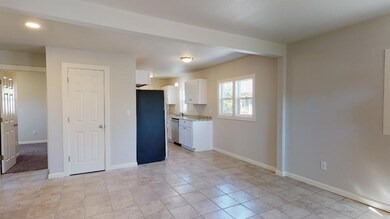 2035-Vine-Avenue-10222021_083553