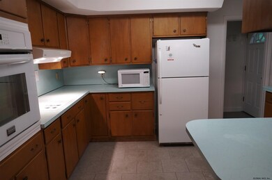 49 Kelton Ct, Albany, NY 12209 - photo 7