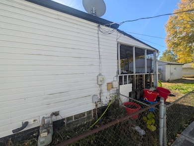 2495 Pontiac St, Columbus, OH 43211 - photo 6