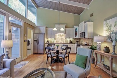 2423 Kavanaugh Blvd unit 7, Little Rock, AR 72205 - photo 3