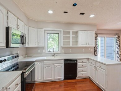 2625 Emma Ave, Des Moines, IA 50321 - photo 6