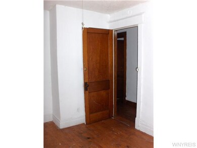 Bedroom upper unit