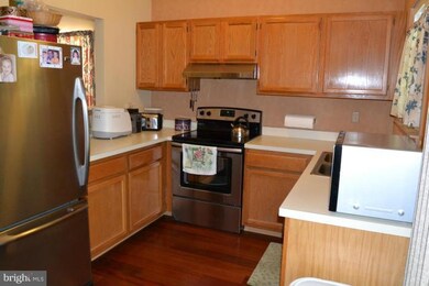 6202 Honeycomb Ct, Sykesville, MD 21784 - photo 5