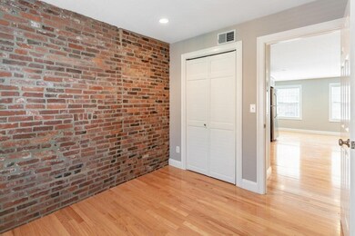 88 Endicott St unit 3, Boston, MA 02113 - photo 6