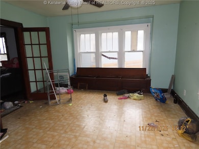 715 Camden Ave, Parkersburg, WV 26101 - photo 6