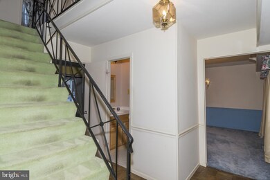 12016 Tulip Grove Dr, Bowie, MD 20715 - photo 3