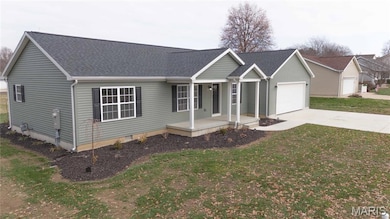 2315 Karen St, Vandalia, IL 62471 - photo 6