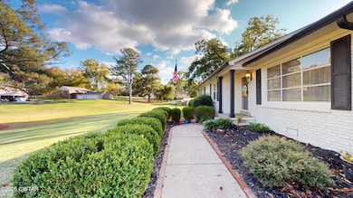 1903-Glen-Oaks-Ln-10312025_110503