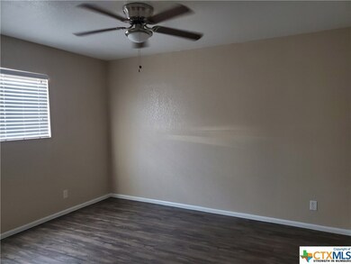 1120 N King St unit 104, Seguin, TX 78155 - photo 6