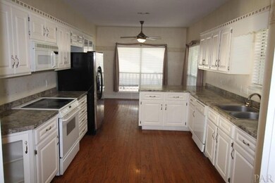 3435 Holt Cir, Pensacola, FL 32526 - photo 2