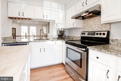 1639 Fieldthorn Dr, Reston, VA 20194 - photo 7