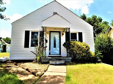 505 N Division St, Guthrie, OK 73044 - photo 4