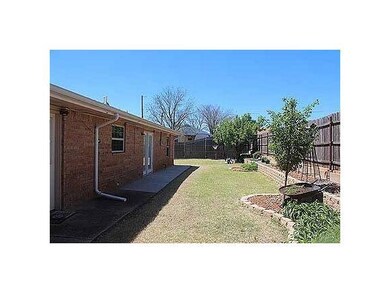 821 E 1st St, Elk City, OK 73644 - photo 4