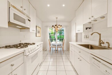 100 Panorama Dr unit 100, Edgewater, NJ 07020 - photo 5