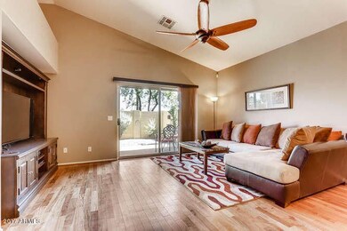 13235 N 31st Way Phoenix AZ-small-002-2-