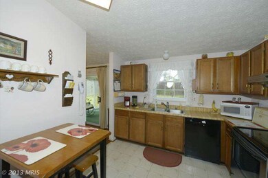 9386 Northgate Rd, Laurel, MD 20723 - photo 7