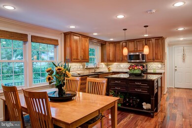 9905 Manet Rd, Burke, VA 22015 - photo 5