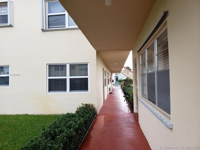 268 Coventry L, West Palm Beach, FL 33417 - photo 3
