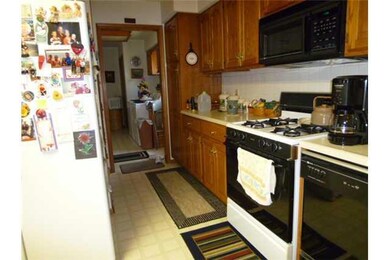 Kitchen. view of mud room