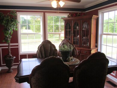 327 Henderson Rd, Shelbyville, TN 37160 - photo 3