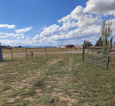 8 Delaware Ct, Moriarty, NM 87035 - photo 5