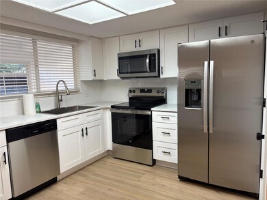 1455 Ridge Lake Ct, Lakeland, FL 33801 - photo 5