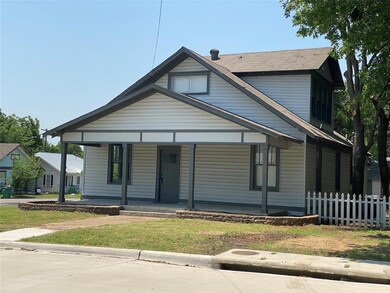 1101 N Culberson St, Gainesville, TX 76240 - photo 3