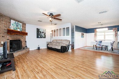 2807 Aspen St, Kilgore, TX 75662 - photo 3