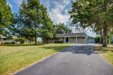 17827 Baker Ct, Country Club Hills, IL 60478 - photo 2