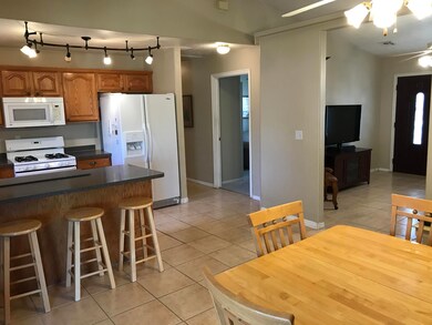03c Kitchen & Dining